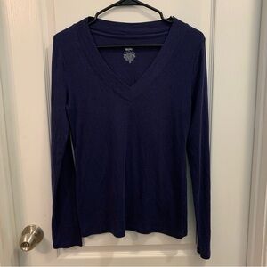 Mossimo essential v neck long sleeve top